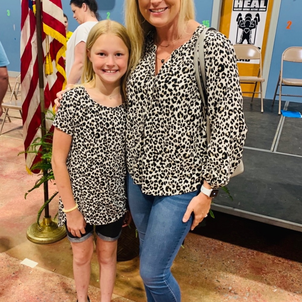 Large Old Navy leopard print shirt
